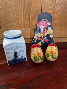 Wooden Clogs Decoration, Delft Blauw Hand-Painted Ceramic Canister or Jar