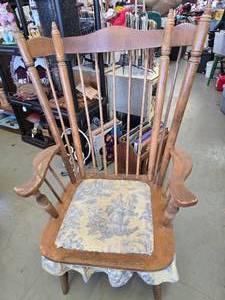 Vintage Chair, Lace on the bottom, Does Not Need to be Recovered