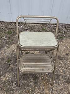 Durham Mfg Corp Muncie IN Metal Step Stool