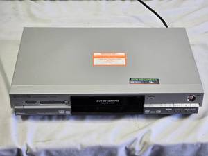 Panasonic DMR-E65P DVD Video Recorder - Powers on, no functions tested