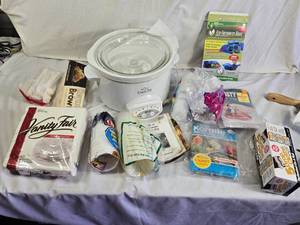 Vanity Fair Napkins, Crock-Pot Slow Cooker, Eco Freshness Bags, and More Kitchen Items