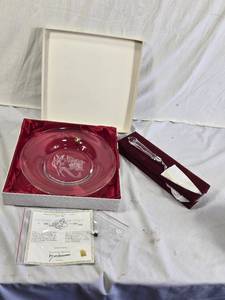 Cristalleries de Baveil Limited Edition Crystal Plate with International Silver Company Cake Server Set