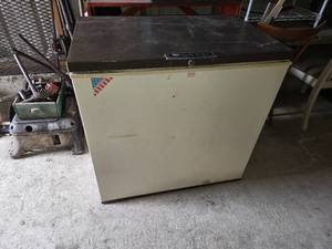 Gibson Model FH08M50XFA Chest Freezer