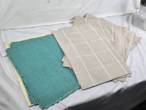 Cloth Placemats and Woven Placemats