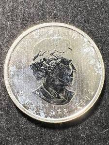 2012 CANADIAN MAPLE LEAF 1 TROY OZ .9999 FINE SILVER