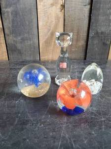 4 Beautiful Paper Weights in Solid Condition