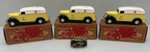 1995 ERTL Miniature MAC TOOLS Die-Cast 1938 Chevy Panel Trucks & MAC Tools Belt Buckle (New old Stock)
