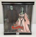 EST. $225.00- $340.00 Barbie (THE MUNSTERS) Giftset Barbie & Ken Collectors Edition 2001 (New In Box)