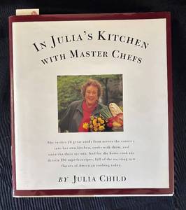 K - In Julias Kitchen with Master Chefs - Signed Julia Child Cookbook