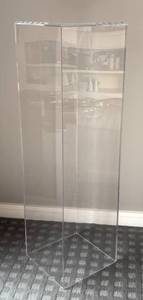 DR - Lucite Pedestal - Clear Acrylic Display Stand