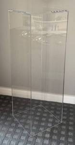 DR - Lucite Pillar Pedestal - Clear Acrylic Display Stand