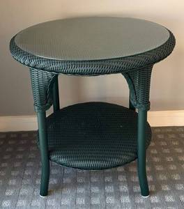 P - Forest Green Wicker Accent Table
