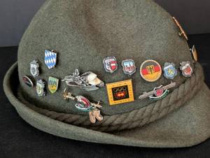 UL - Vintage Austrian Tyrolean Felt Hat - With Collectible Crest Pins