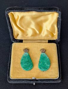 K - Vintage 9K Jade Drop Earrings with Floral Gold Caps - Carved Green Jade
