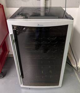 G - Ewave Wine Fridge - 19W x 21D x 32H in, Glass Door