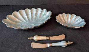 LB - Judith Knight Enamel Shell Bowls with Spreader Set (4-Piece) Handmade in India