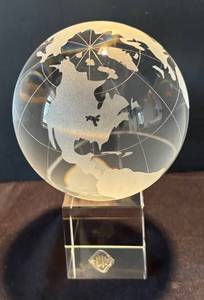 K - Shannon Crystal Globe