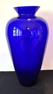 DR - Cobalt Blue Glass Vase