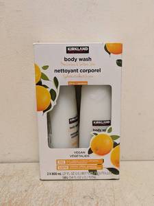NEW KIRKLAND SIGNATURE BODY WASH MOISTURIZES & SOFTENS SKIN