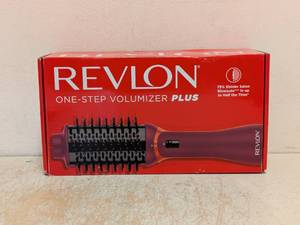 REVLON ONE-STEP VOLUMIZER PLUS