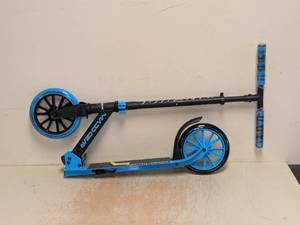 MADD GEAR ACTION SPORTS URBAN ECLIPSE SCOOTER