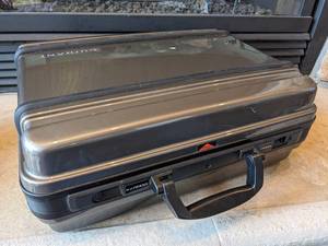 GUIDANT LIGHTWEIGHT, STURDY LOCKING CARRYING CASE WITH KEYS