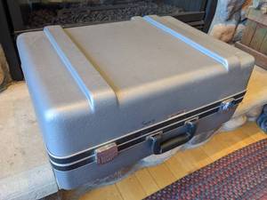 SONY LC-200CP HARD SHELL CASE WITH INDUSTRIAL LATCHES - GREAT CONDITION