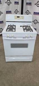 Whirlpool Gas Range - 4-Burner Self-Cleaning Oven With AccuBake System