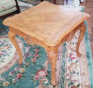 Very Nice Square SideLamp Table wShell Motif