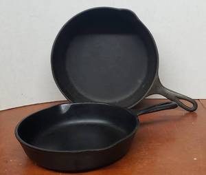 2 Vintage Cast Iron Skillets - Including Wagner