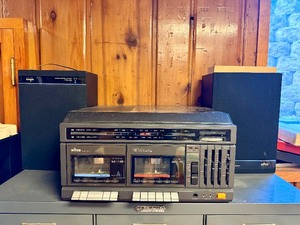 Working Unitech Model MC-15 Cassette Deck  Turntable System wSpeakers