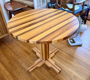 Great Looking Multi-Hardwood Round Table