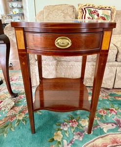 Wonderful Condition and Quality High End BAKER FURNITURE Inlaid Lamp Table wDrawer