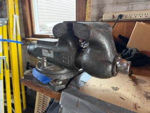 Heavy Duty DURACRAFT Industrial 6 Swivel Bench Vise