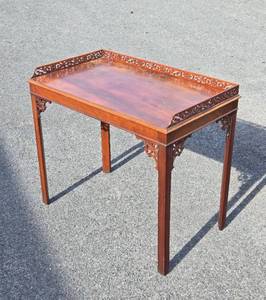 Lovely Antique BAKER Furniture Tea Table