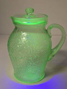 Excellent Vintage Green Vaseline Glass Juice Pitcher wLid
