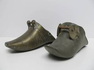 Antique Brass Shoe-Form Brass Horse Stirrups&nbsp