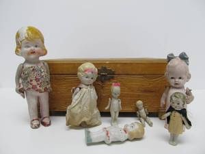 Group of 1920s-30s Bisque Dolls wWood Box