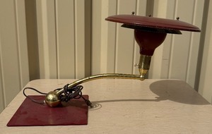 Very cool Mid Century WHEELER Sight Light UFO Style Table Lamp