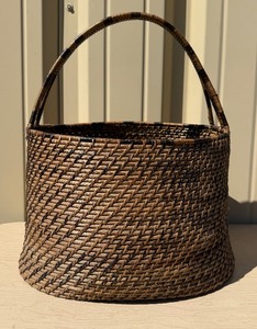 Very nice Vintage Handmade Woven Gathering Basket wHandle