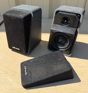 Good Working POLK Reference Monitor Series Speakers