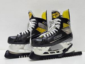 Like-New BAUER S37 Hockey Skates - Size 8.5