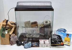 Very Nice Fully Functional Aquarium wMany Supplies