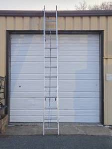 WERNER 24 Aluminum Extension Ladder