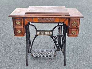 Ornate Antique SINGER Oak Sewing Cabinet wSewing Machine &amp Cast Iron Base wAttachments