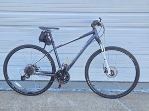 Very Nice SPECIALIZED Ariel Bicycle