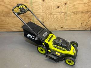 Ryobi RY401018 40v 20  Self-Propelled Battery Powered Lawn Mower with Charger and 6Ah Battery.