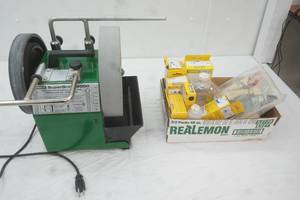 Tormek Super Grind 2000. A Water-Cooled Sharpening Machine & Accessories