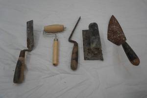 Masonry trowels
