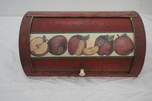 Vintage Metal Bread box,16 x11 x8